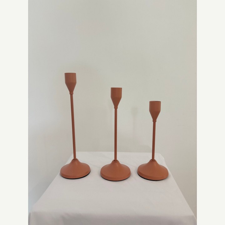 Location d’un lot de trois bougeoirs terracotta à Toulouse – Maison Lily