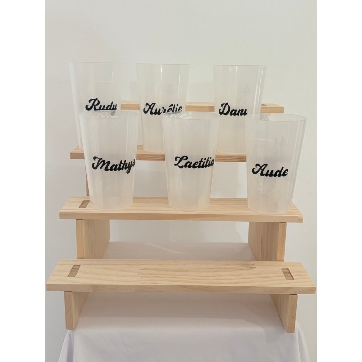 Étagère en bois avec gobelets personnalisés – Maison Lily